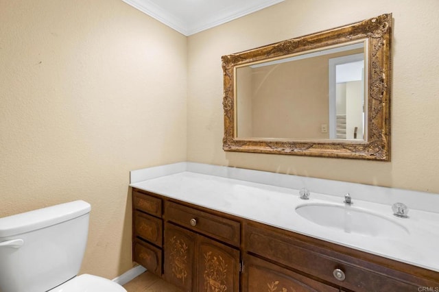 4750 Jeffer Ln, La Mesa, CA 91941 - half bath with vanity and ornamental molding
