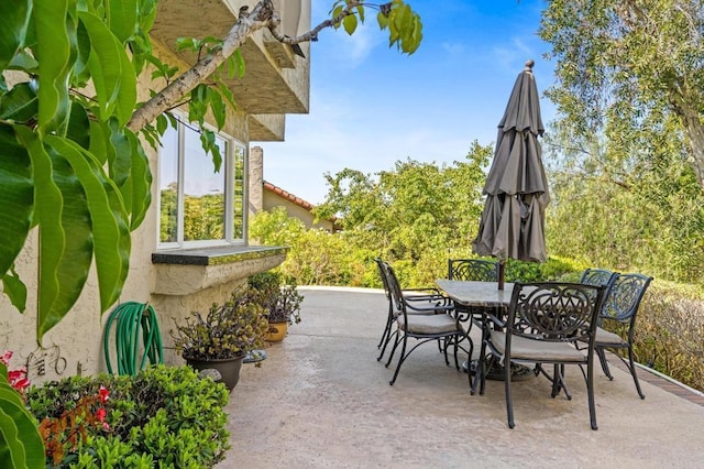 4750 Jeffer Ln, La Mesa, CA 91941 - view of patio / terrace with outdoor dining area