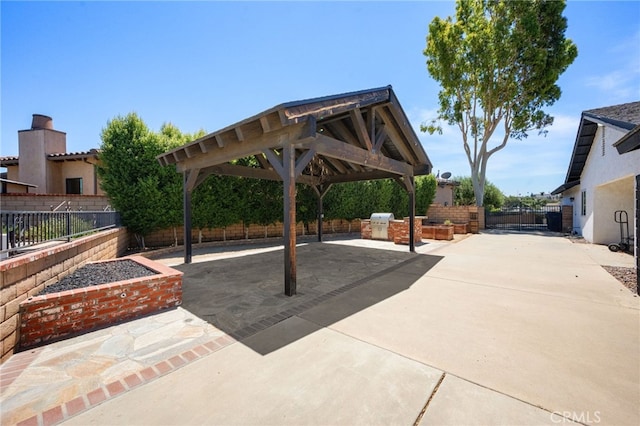 2777 Shadow Canyon Cir, Norco, CA 92860 - view of community with a fenced backyard, a patio, and a gazebo