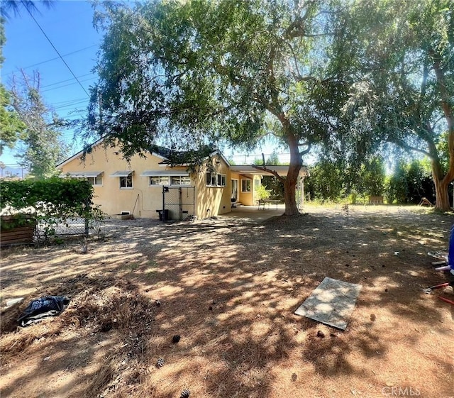 14712 Hiawatha St, San Fernando, CA 91345 - view of yard