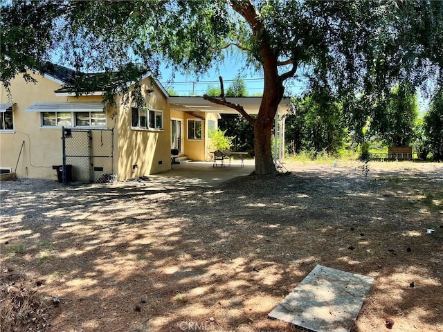 14712 Hiawatha St, San Fernando, CA 91345 - view of yard featuring a patio
