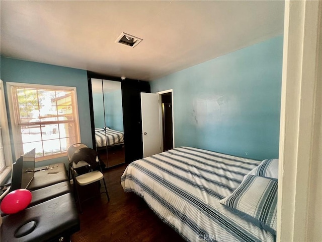 14712 Hiawatha St, San Fernando, CA 91345 - bedroom featuring wood finished floors
