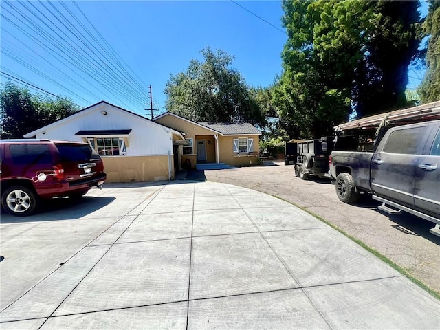 14712 Hiawatha St, San Fernando, CA 91345 - view of home's exterior