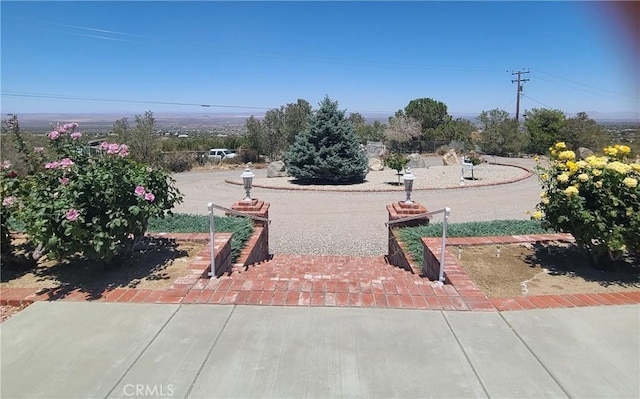 325 Canyon Rd, Pinon Hills, CA 92372 - view of home's community