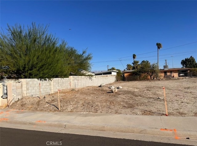 454 Palm Vis, Palm Springs, CA 92262