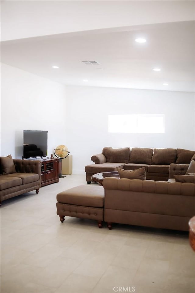 54889 Navajo Trl, Yucca Valley, CA 92284 - living area with recessed lighting