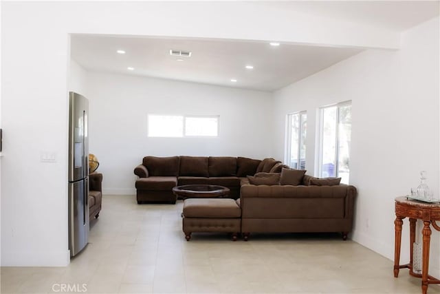 54889 Navajo Trl, Yucca Valley, CA 92284 - living area with plenty of natural light and recessed lighting