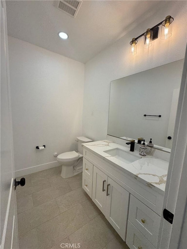 54889 Navajo Trl, Yucca Valley, CA 92284 - bathroom featuring double vanity and recessed lighting