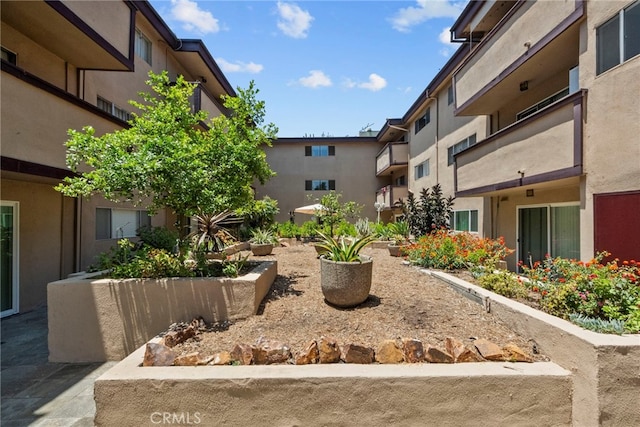 330 N Jackson St Unit 313, Glendale, CA 91206 - view of home's community