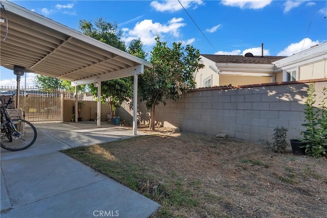 7708 Birchleaf Ave, Pico Rivera, CA 90660 - fenced backyard with a patio