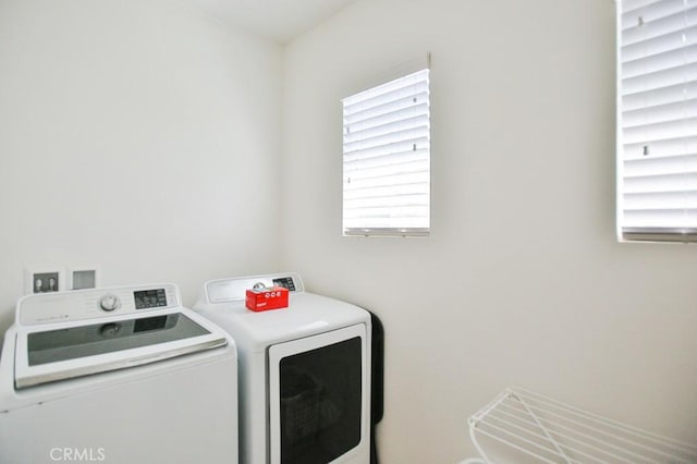 233 47th St, Long Beach, CA 90805 - washroom with washer and clothes dryer