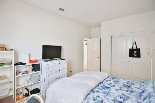 233 47th St, Long Beach, CA 90805 - bedroom featuring a closet