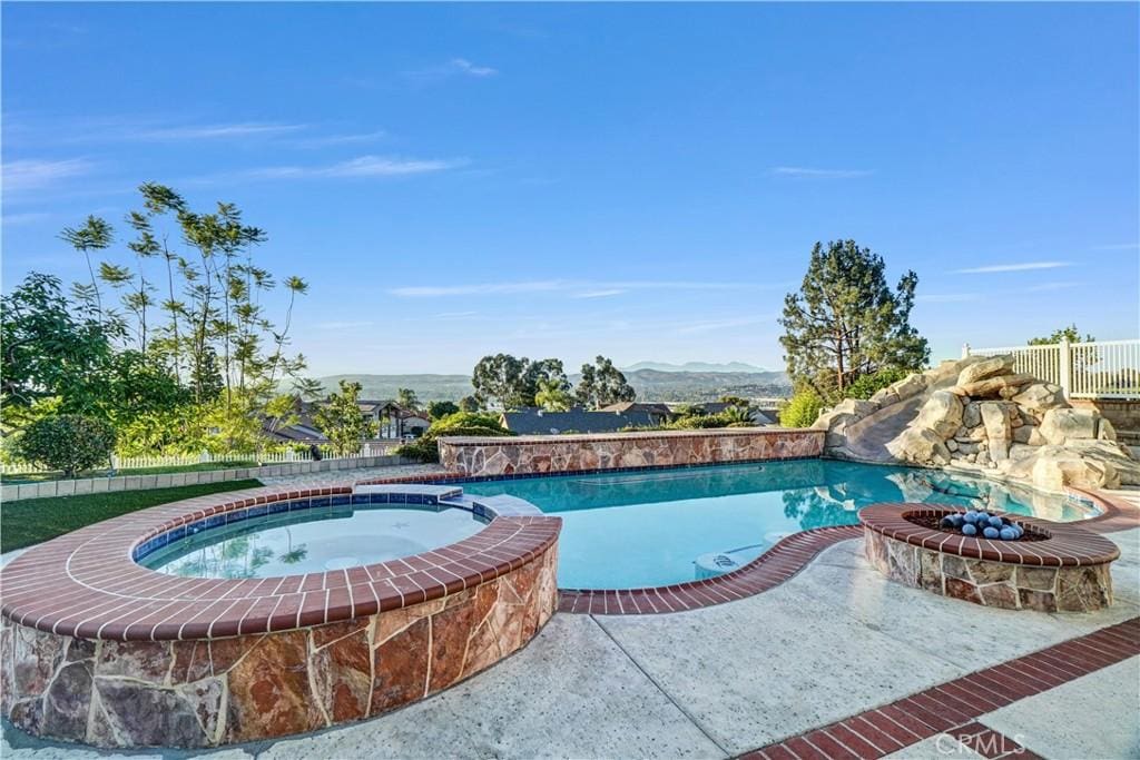 5215 E Rolling Hills Dr, Anaheim Hills, CA 92807 - photo 1