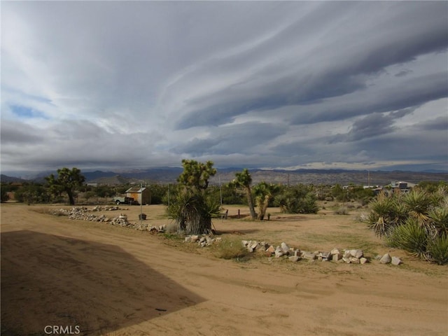 8626 La Contenta Rd, Yucca Valley, CA 92284 - view of mountain background featuring rural landscape