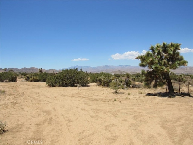 8626 La Contenta Rd, Yucca Valley, CA 92284 - view of mountain background featuring rural landscape