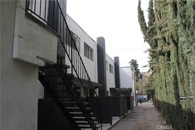 5236 Kester Ave Unit 6, Sherman Oaks, CA 91411 - view of stairway