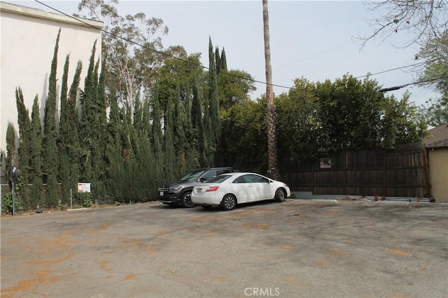 5236 Kester Ave Unit 6, Sherman Oaks, CA 91411 - view of uncovered parking lot