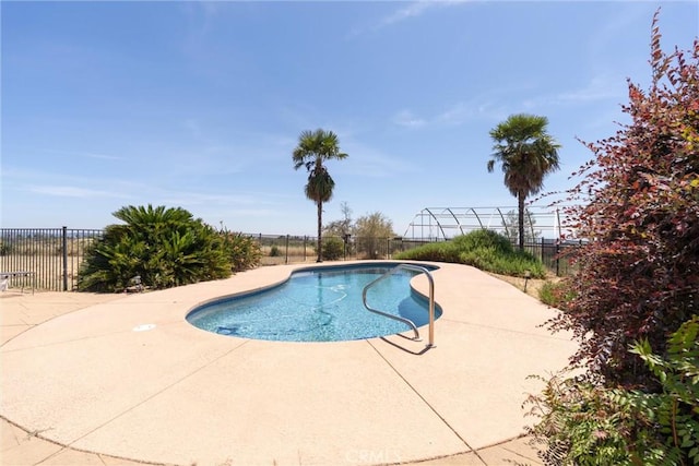 4620 Sandpiper Ln, Paradise, CA 95969 - view of pool with a patio