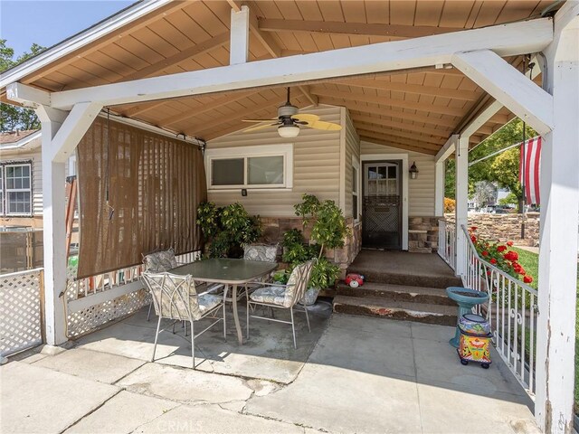 515 N Shelton St, Burbank, CA 91506 - view of patio featuring outdoor dining space and ceiling fan