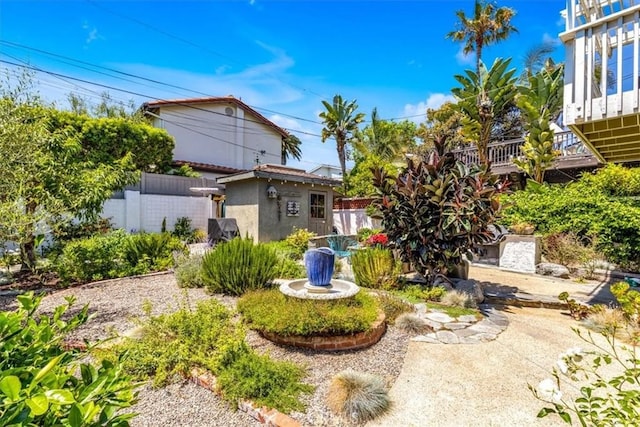 210 W Avenida Gaviota, San Clemente, CA 92672 - view of yard with an outdoor structure