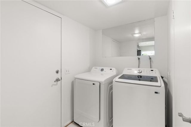 12746 Rosebrook Way, Stanton, CA 90680 - laundry room with independent washer and dryer
