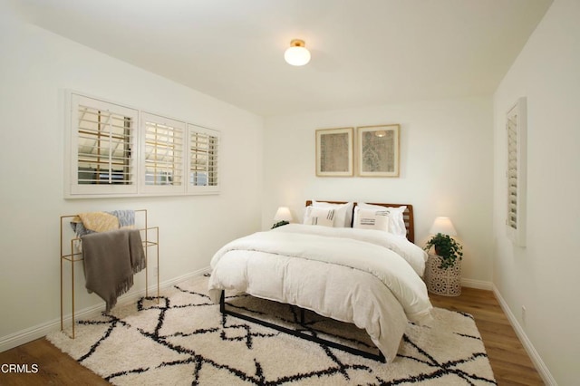 3628 El Caminito Ln, Crescenta, CA 91214 - bedroom with wood finished floors and baseboards
