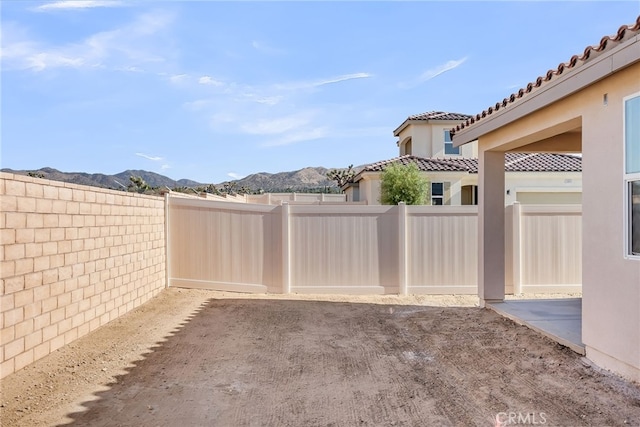 7444 Desert Sky Dr, Yucca Valley, CA 92284 - fenced backyard featuring a mountain view