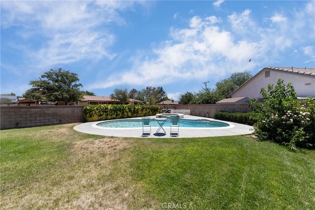 13161 Mugu Ct, Apple Valley, CA 92308 - view of pool featuring a pool with connected hot tub