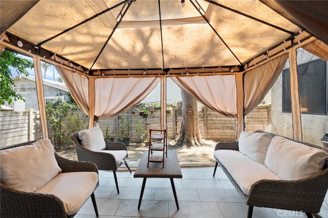 1110 Ohio Ave Unit 107, Long Beach, CA 90804 - sunroom featuring outdoor lounge area