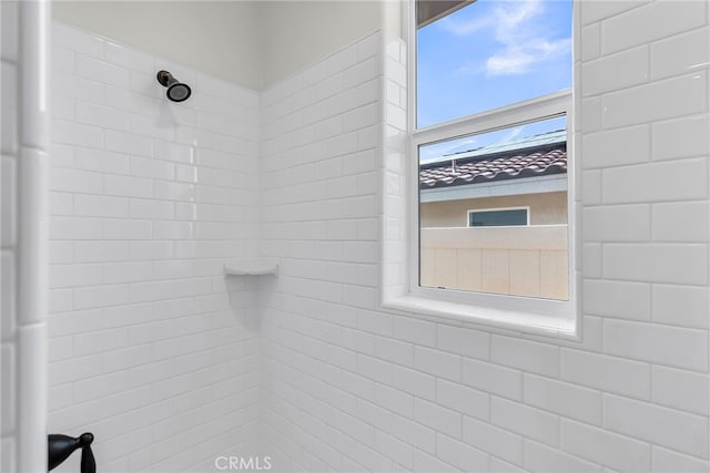 7432 Desert Sky Dr, Yucca Valley, CA 92284 - bathroom with tiled shower