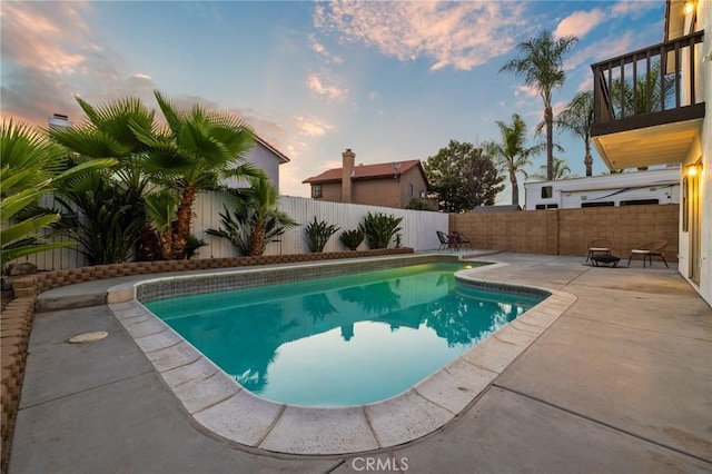754 Manecita Cir, Perris, CA 92571 - view of pool featuring a patio area and a fenced backyard