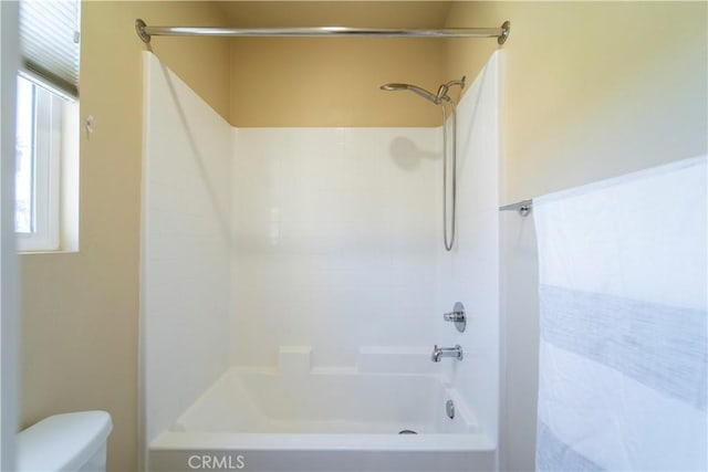 2651 W Lincoln Ave Unit 41, Anaheim, CA 92801 - full bath featuring toilet and bathing tub / shower combination