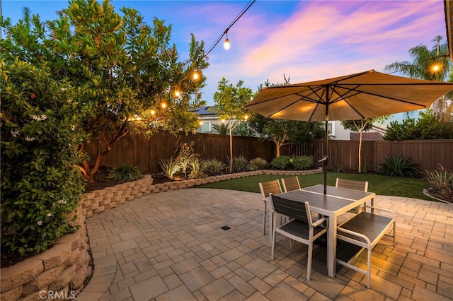 42 Beech Dr, Aliso Viejo, CA 92656 - fenced backyard featuring outdoor dining area and a patio