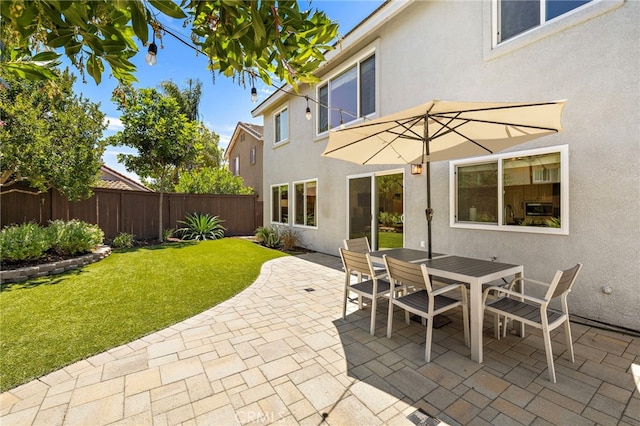 42 Beech Dr, Aliso Viejo, CA 92656 - fenced backyard featuring a patio area and outdoor dining area