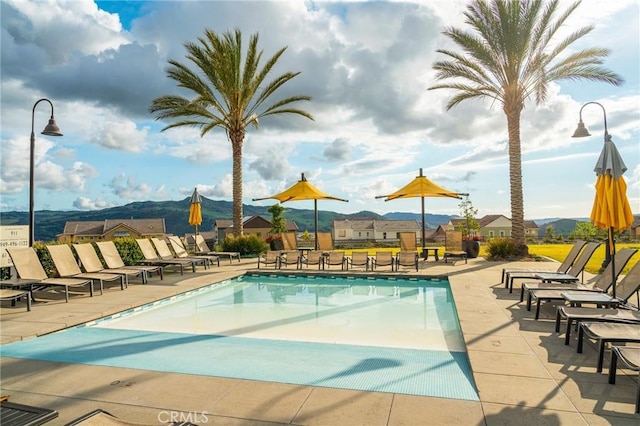 18 Jaripol Cir, Rancho Mission Viejo, CA 92694 - community pool featuring a mountain view and a patio