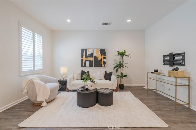 18 Jaripol Cir, Rancho Mission Viejo, CA 92694 - living area with wood finished floors and recessed lighting