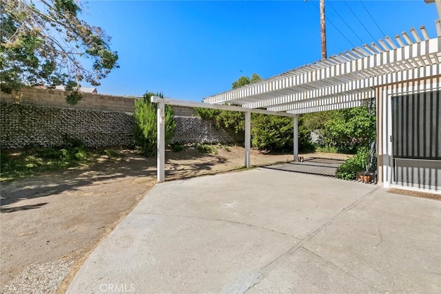 20623 Russ Jay St, Saugus, CA 91350 - fenced backyard featuring a pergola and a patio