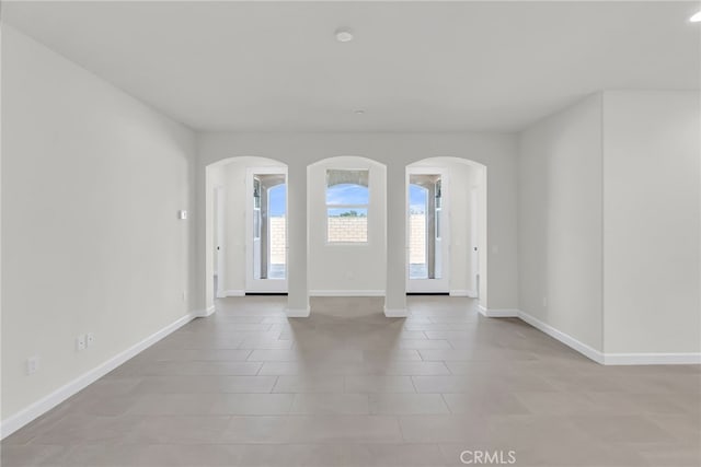 7420 Desert Sky Dr, Yucca Valley, CA 92284 - entrance foyer with arched walkways