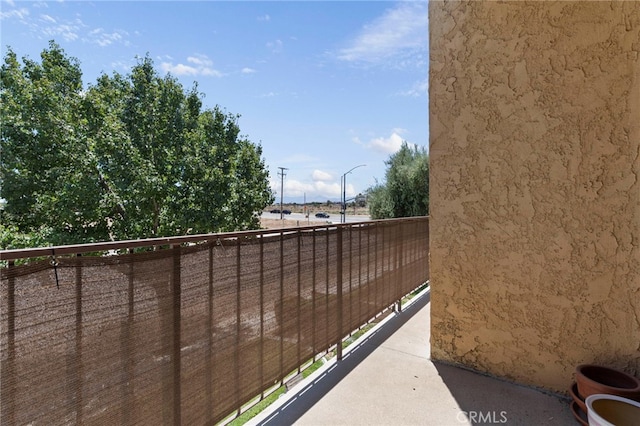 42821 15th St W Unit 4, Lancaster, CA 93534 - view of balcony