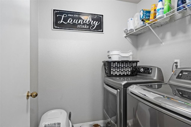 23317 Badger Creek Ln, Menifee, CA 92587 - laundry room with washer and dryer