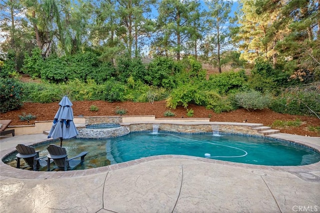 1624 Alessandro Rd, Redlands, CA 92373 - view of pool featuring a patio and a pool with connected hot tub