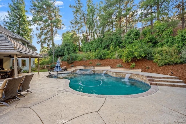 1624 Alessandro Rd, Redlands, CA 92373 - view of swimming pool with a patio, outdoor dining space, a pool with connected hot tub, and ceiling fan