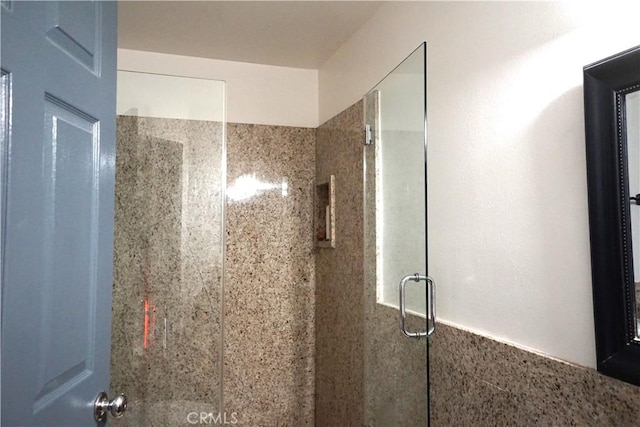 18347 Saticoy St Unit 33, Reseda, CA 91335 - bathroom featuring a shower stall