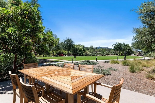 5 Zacate St, Rancho Mission Viejo, CA 92694 - view of patio with outdoor dining area