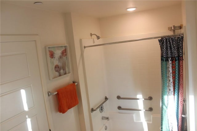 12801 N Watt Ln Unit A, Sylmar, CA 91342 - full bathroom featuring shower / tub combo