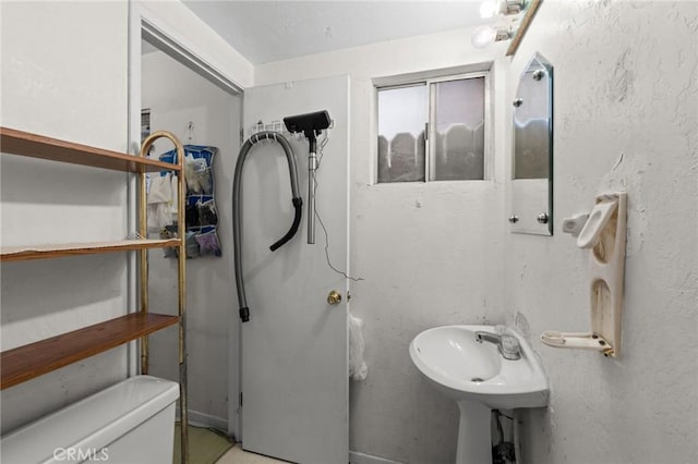 23034 Cedar Way, Crestline, CA 92325 - bathroom featuring toilet