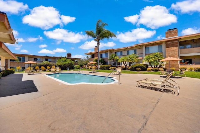 6820 Hyde Park Dr Unit A, San Diego, CA 92119 - community pool featuring a patio