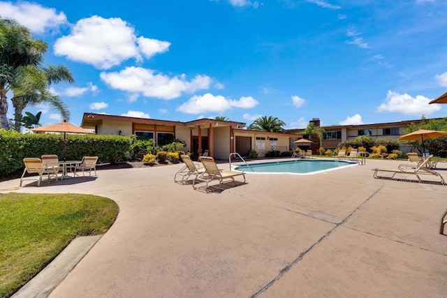 6820 Hyde Park Dr Unit A, San Diego, CA 92119 - community pool featuring a patio