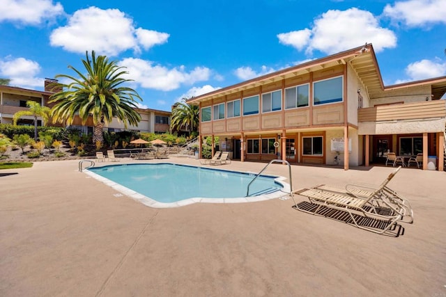 6820 Hyde Park Dr Unit A, San Diego, CA 92119 - community pool featuring a patio