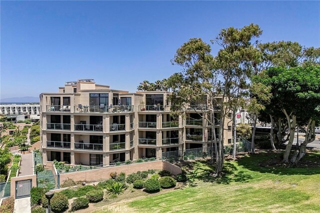 120 The Unit 210, Redondo Beach, CA 90277 - view of apartment building / complex